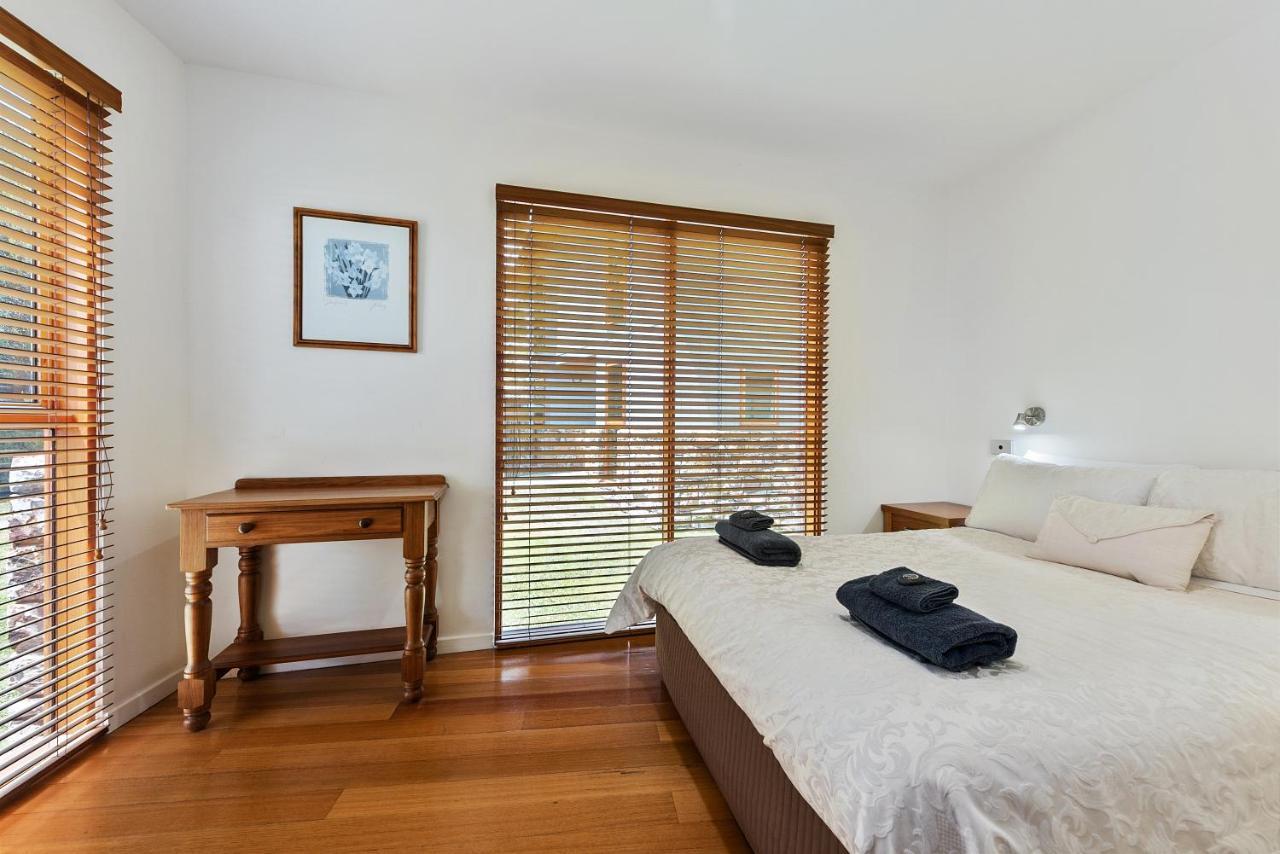 Wheelhouse Apartments Strahan Esterno foto